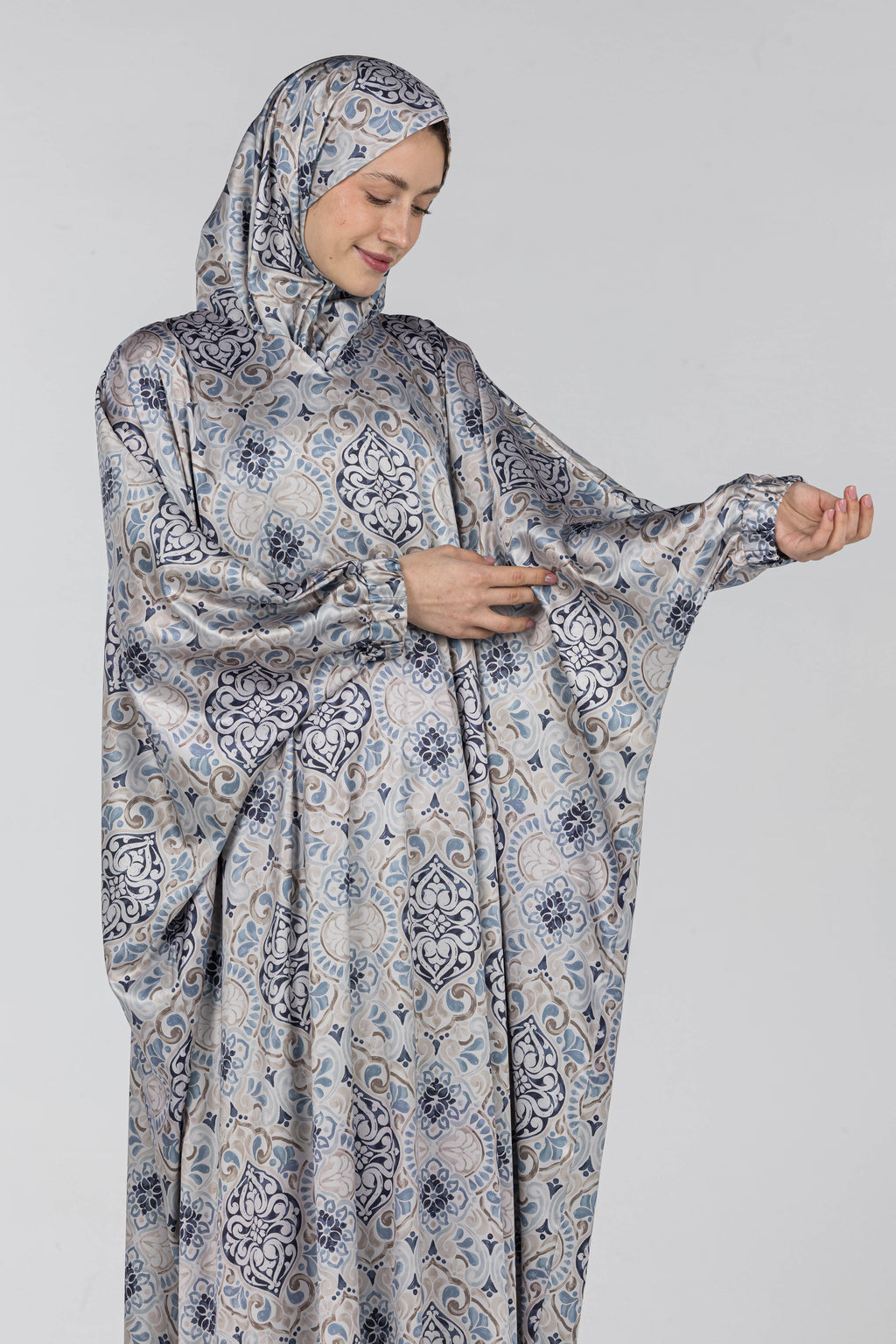 Serene Medallion | Silk Satin Butterfly Esdal