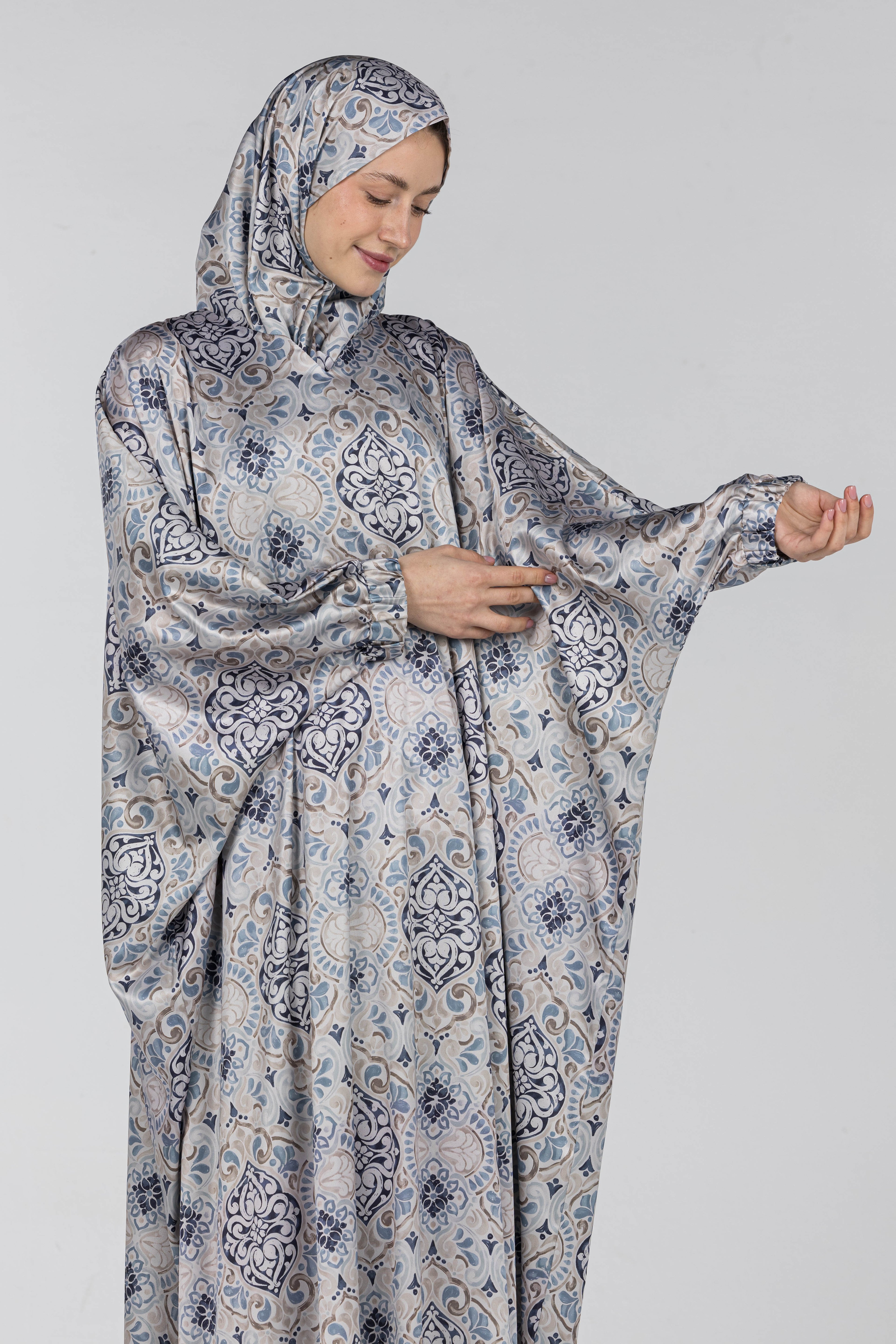Serene Medallion | Silk Satin Butterfly Esdal