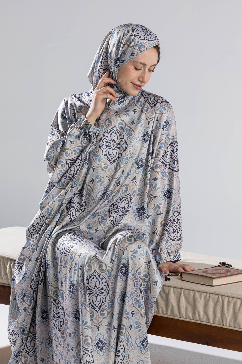 Serene Medallion | Silk Satin Butterfly Esdal
