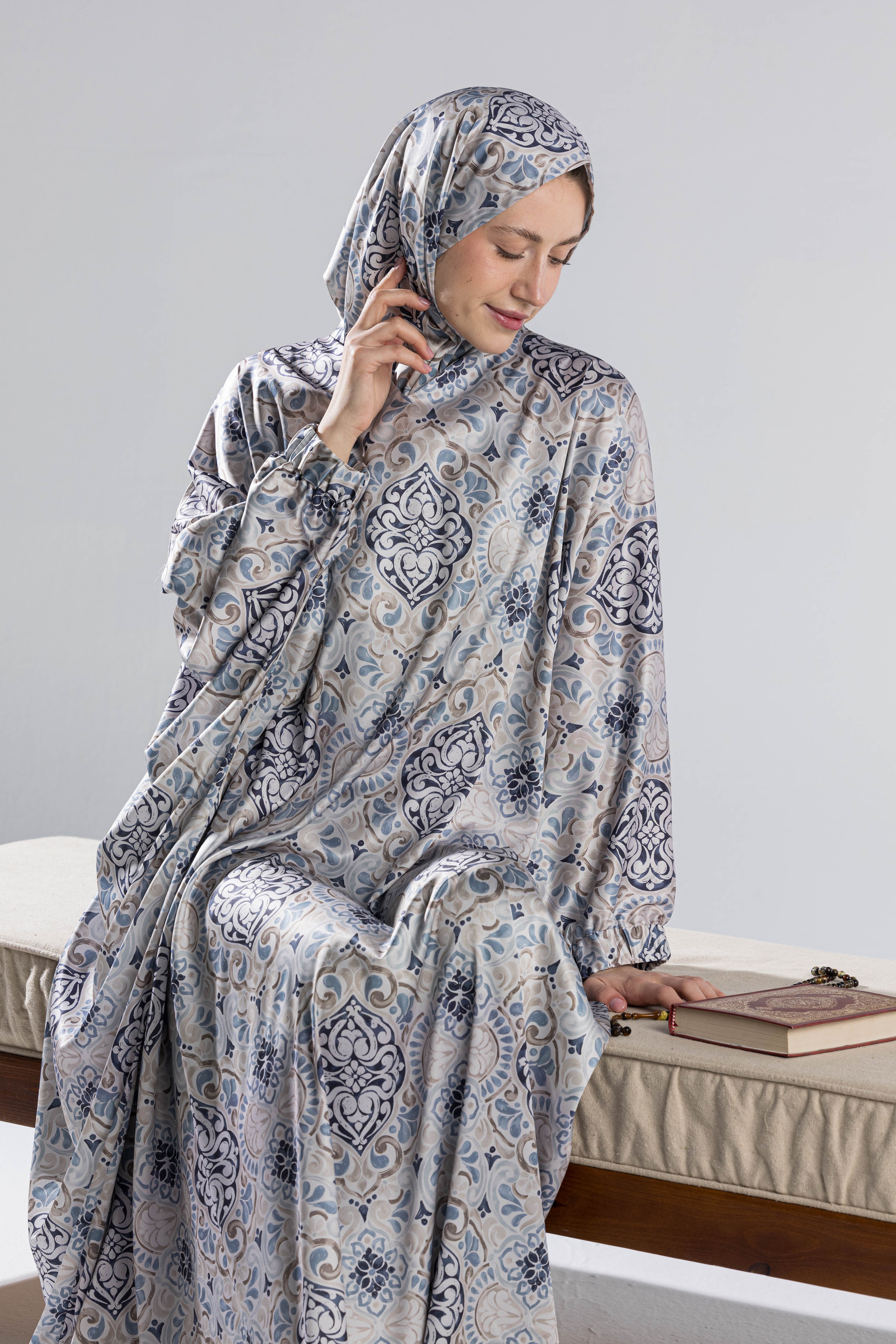 Serene Medallion | Silk Satin Butterfly Esdal