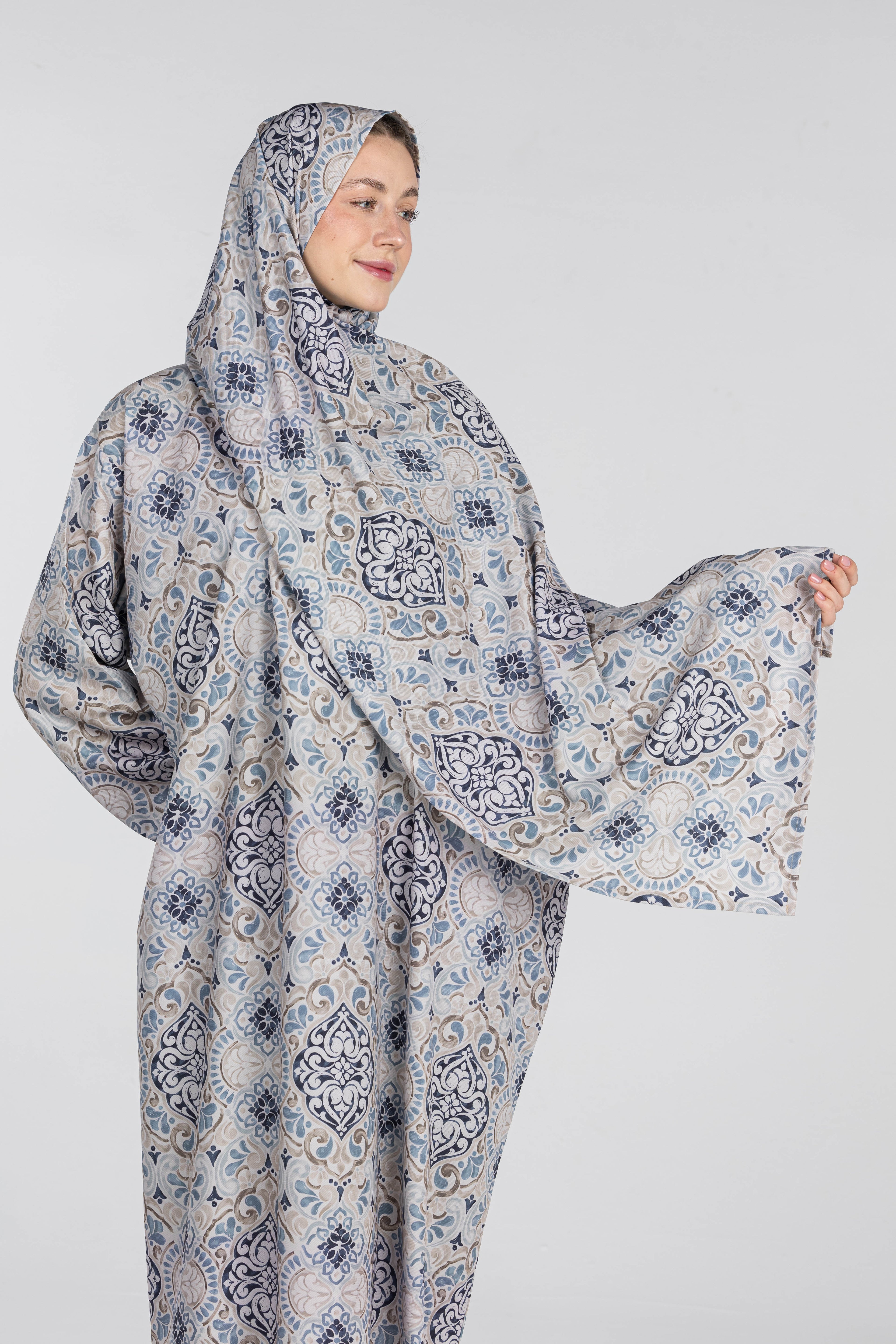 Serene Medallion | Soft Fabric Esdal