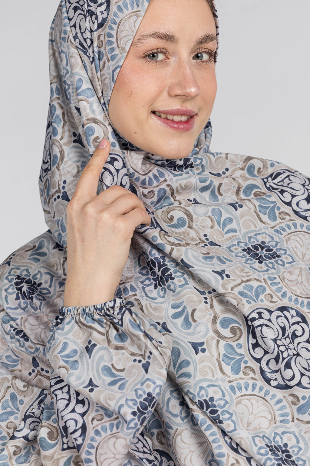 Serene Medallion | Soft Fabric Esdal